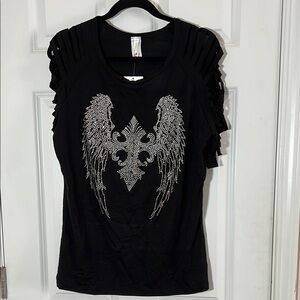 Liberty Wear Shredded Sleeve Top. Size XL